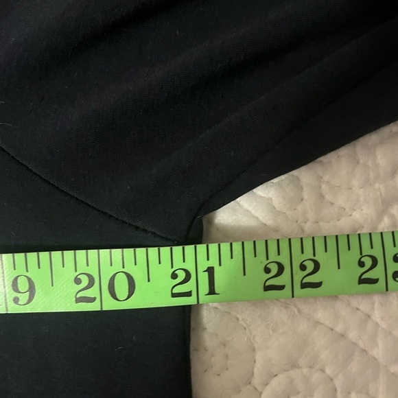 Chico Black Long Sleeve Top with Button Sleeve Accents, size Large (Chico 2) - Picture 5 of 7